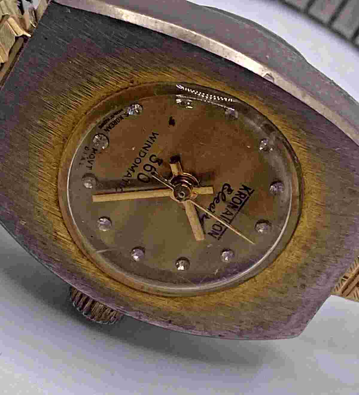 Vintage Ladies Kronotron Electric Watch Gold Toned - Works