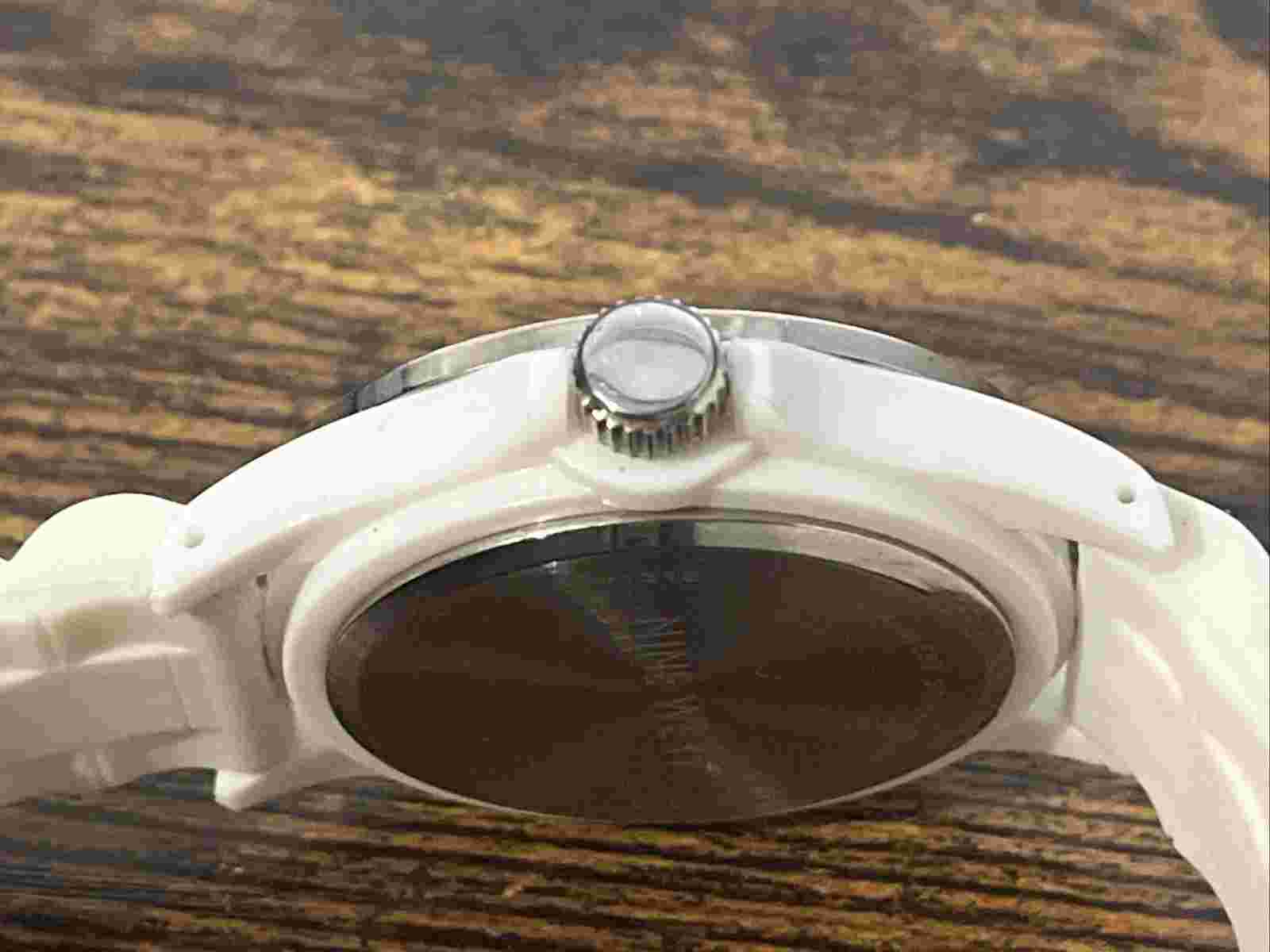 Women's 40mm Quartz Nine West Case Watch for Small Wrist Collectible