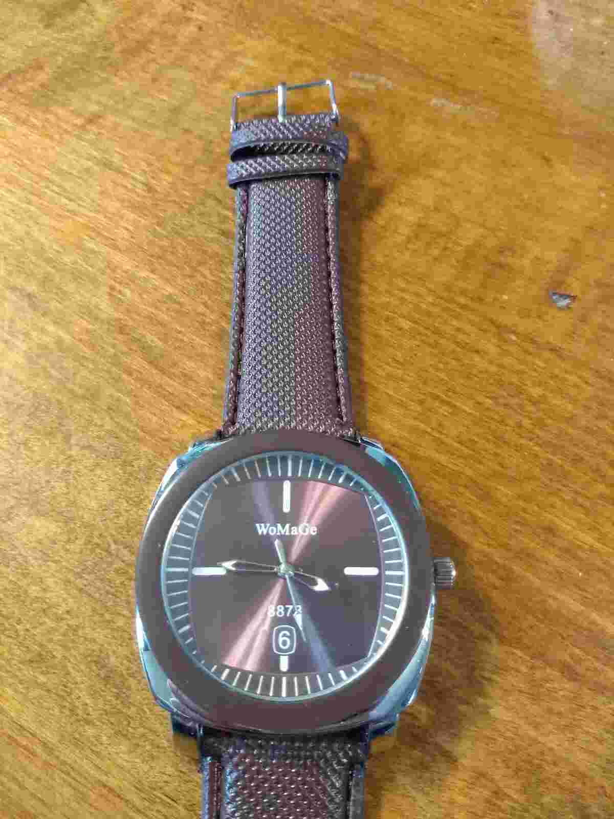 Vintage NOS Womage 8873 watch, running with new battery N