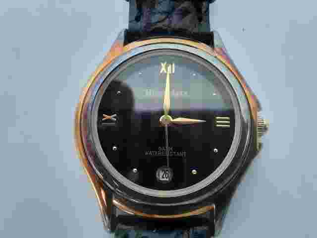 Hugo Maxx Ladies Wristwatch- Quartz - Gold Plated, Japanese Mov't - Working