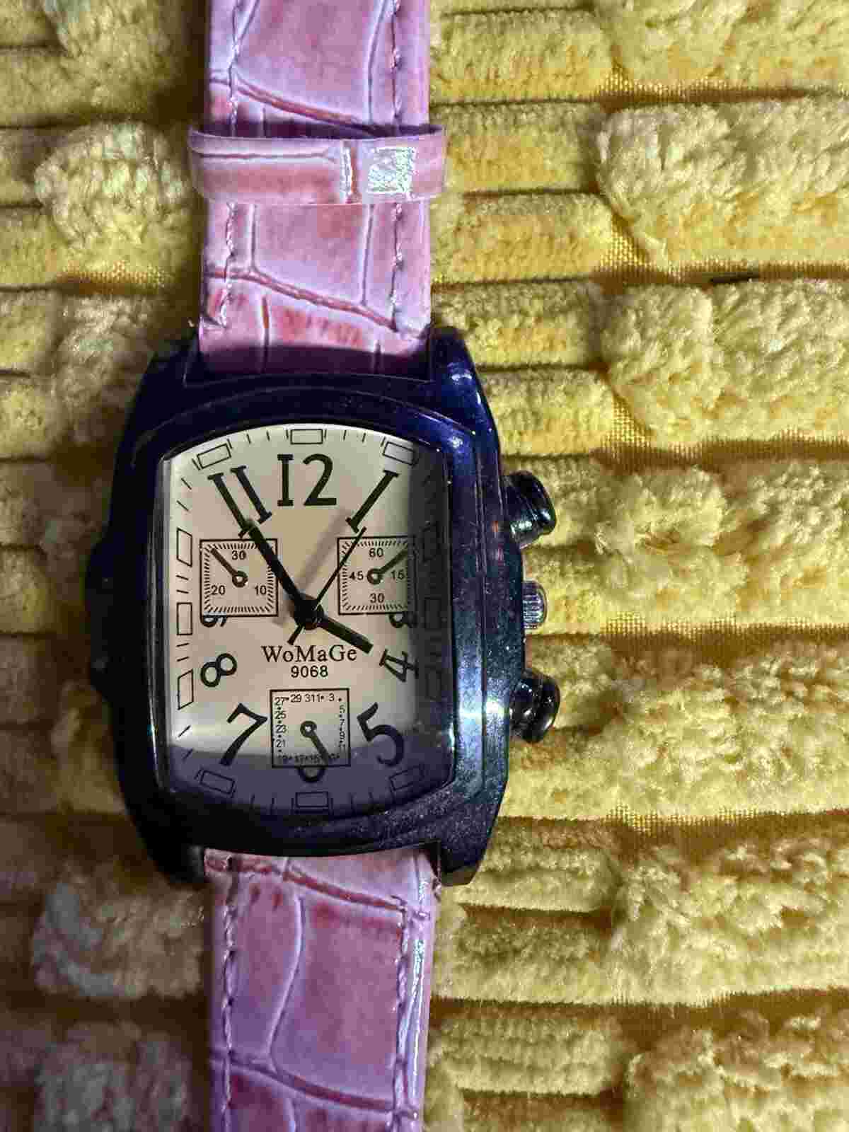 WoMaGe WATCH PINK BAND
