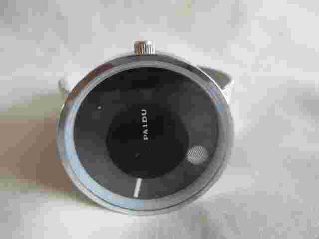 Paidu Analog Wristwatch with a Buckle Band
