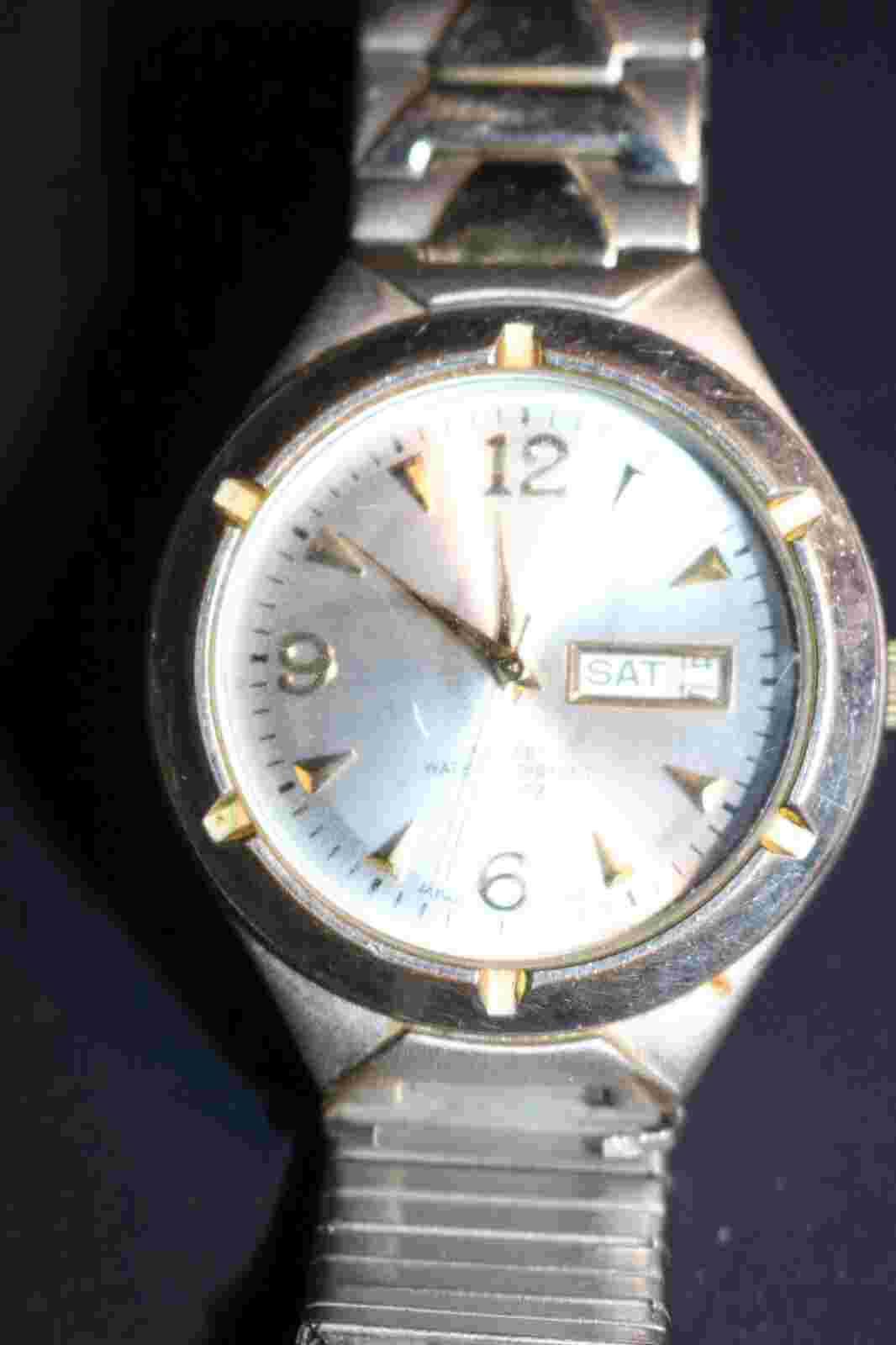 Puritan Vintage Watch SR626SW - Needs Battery - Band Broken
