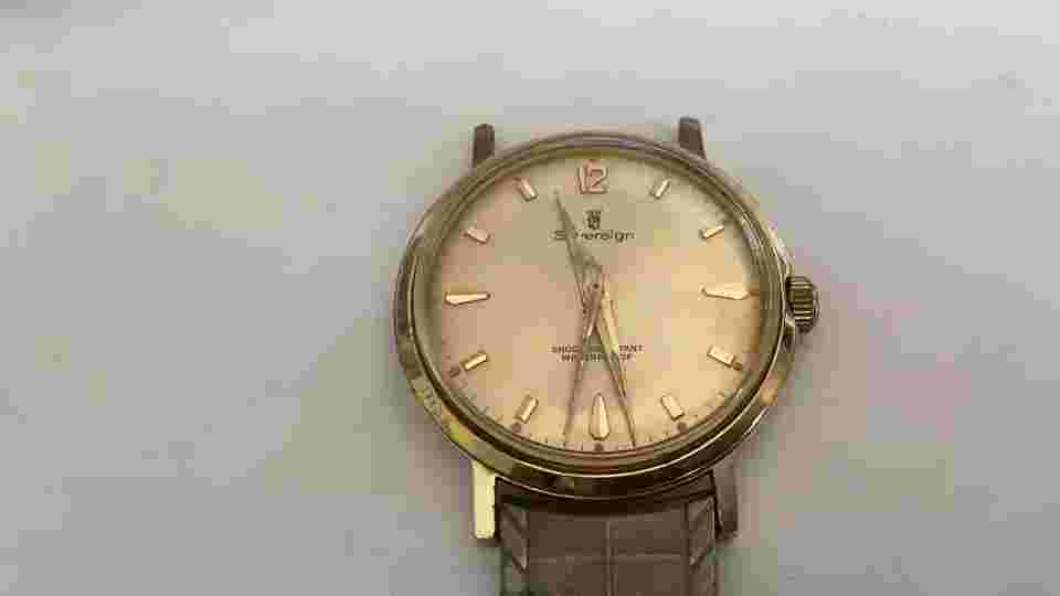 Vintage 1960s Sovereign Mens Wind Up Swiss Made Wristwatch WATCH VIDEO