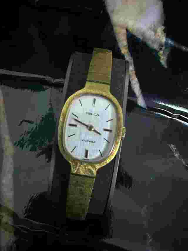 RARE FELCA LADY WATCH MANUAL 17 JEWELS 18K GOLD PLATED SWISS 90s SLIM OUTFIT