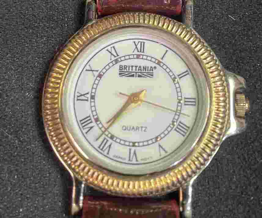 Britannia Analog Wristwatch Redish/ Brown Leather Buckle Band New Battery