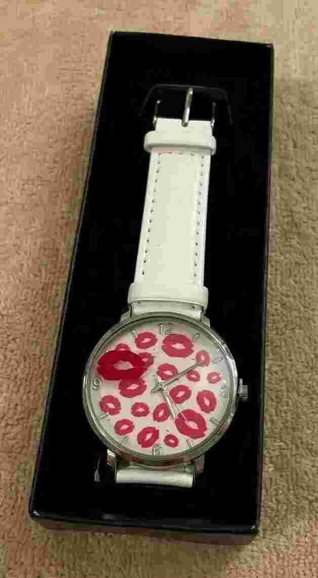 Avon 'Kiss Me' Watch - Red Lips - White Faux Leather Band - Silvertone Accents