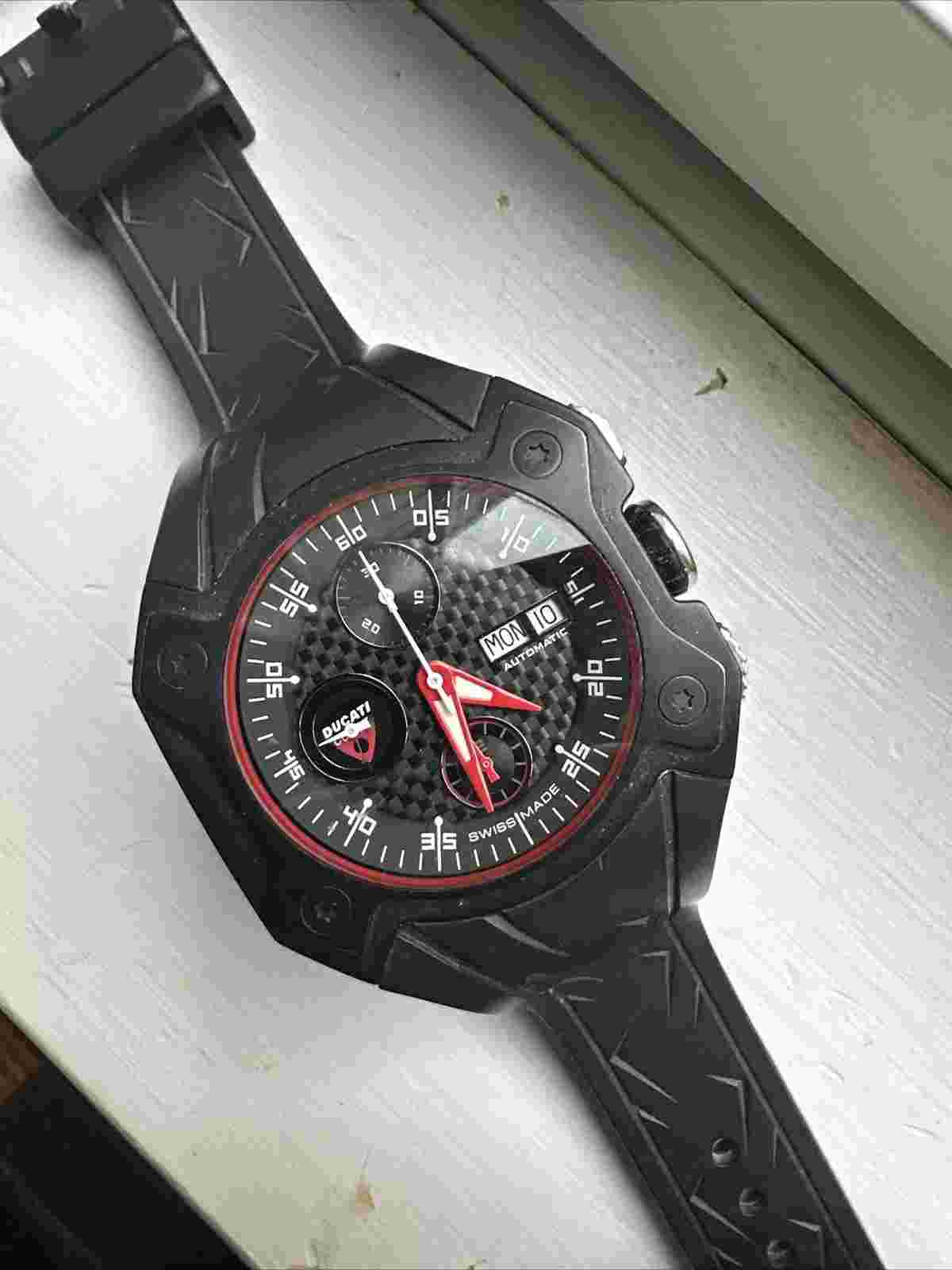 Ducati Swiss made CW0017 Men's VJ 7750 Automatic Chronograph 25 JEWELS  watch