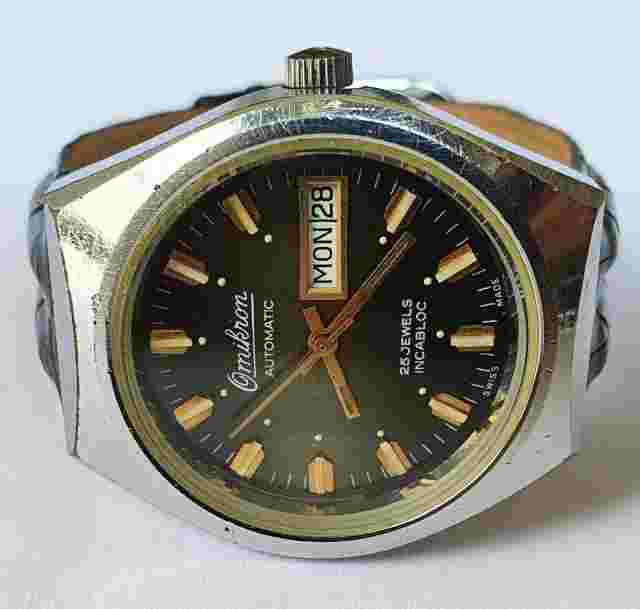 Vintage OMIKRON Automatic Day/Date 25J ETA 2789-1 F6 Swiss Made From70's