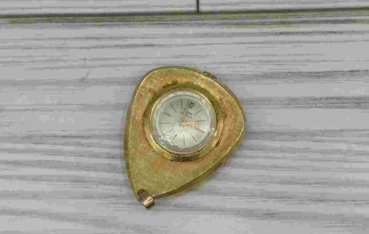 Capri By Mepa Ladies Vintage Gold Tone Wind Up Watch Pendant, Works! Swiss