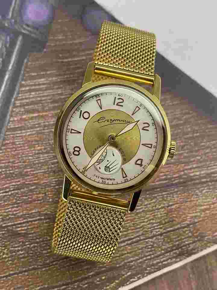 Elegant vintage wristwatch pobeda sputnik in gold case rare find USSR Gift ⚡️