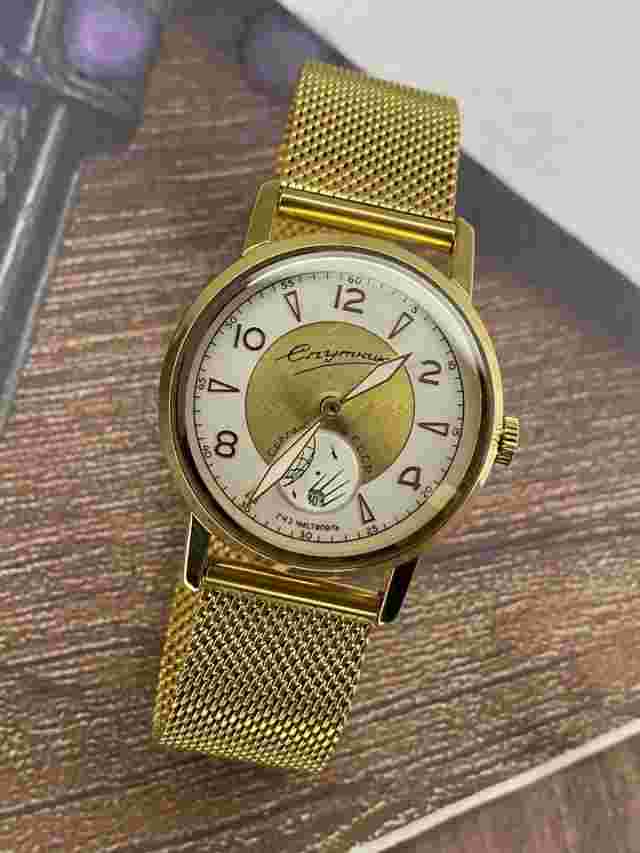 Elegant vintage wristwatch pobeda sputnik in gold case rare find USSR Gift ⚡️