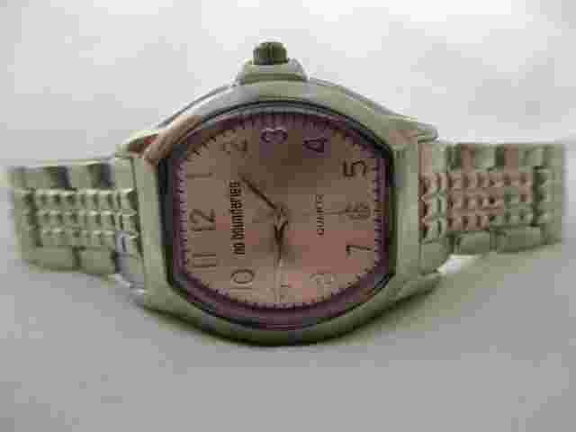 No Boundaries Analog Wristwatch with Quartz Movement