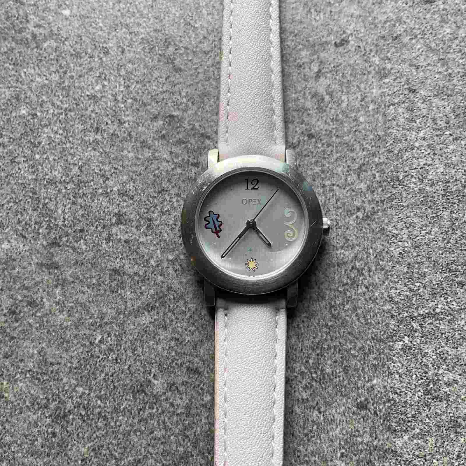 Beautiful Vintage Opex Womens Watch 28mm Silver Tone Case With Pink Band A14