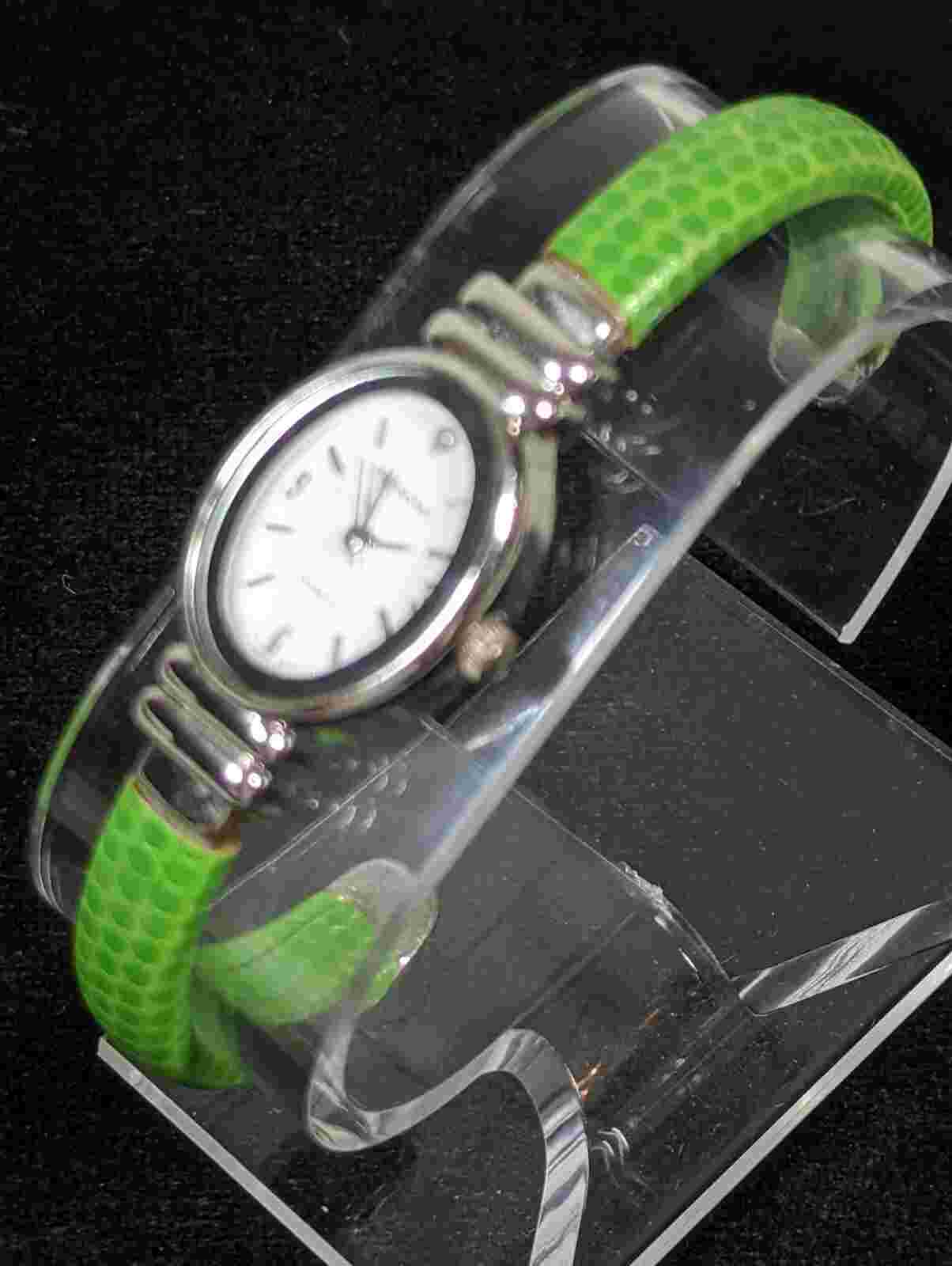 Persona Womans White Dial Silver Tone Oval Case Green Hinge Band Watch 6 Inch