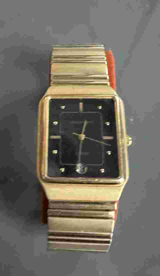 Vintage Halston Men’s Watch Rectangular #200 PO32A Gold Tone & Silver Inside