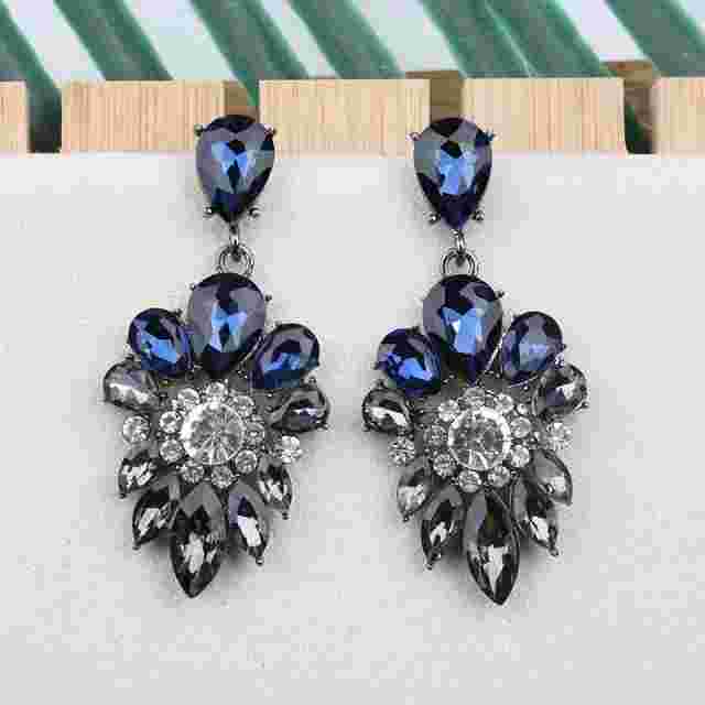 Orecchini chandelier con cristalli