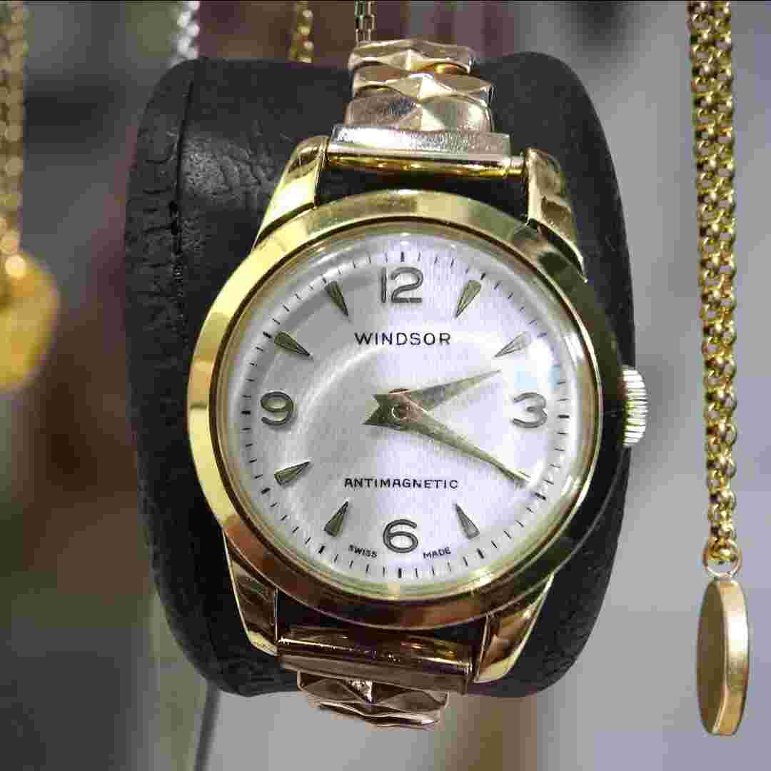 WINDSOR SWISS MADE VINTAGE NOS SELF WINDING WOMENS WATCH, NWT