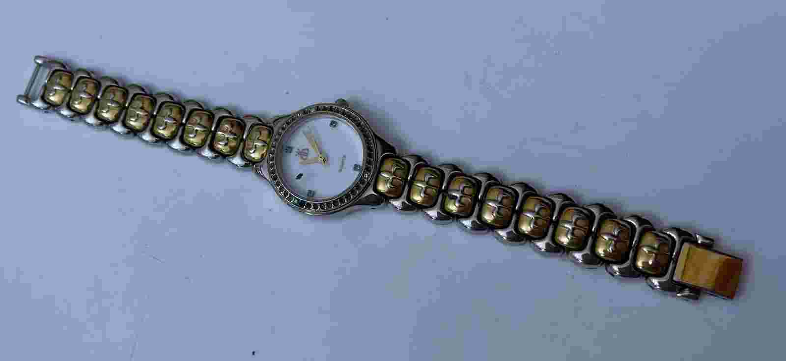 Vintage Brookes And Bentley Queens Golden Jubilee 2002 Gold Tone Watch