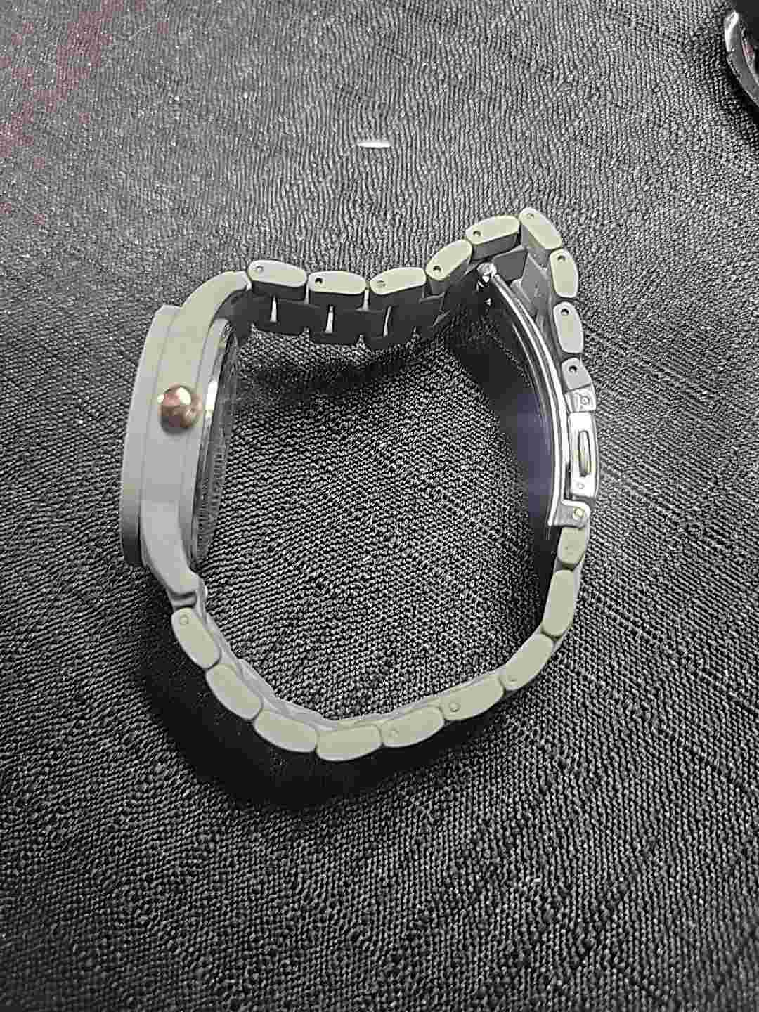 Nine West Womens Mens NW/2172 Matte Gray Watch Rubber Coated Untested