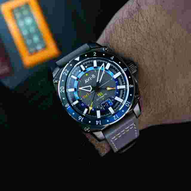 AVI-8 Hawker Hunter Atlas Gmt Automatic Mist Grey Men's Watch AV-4122-04