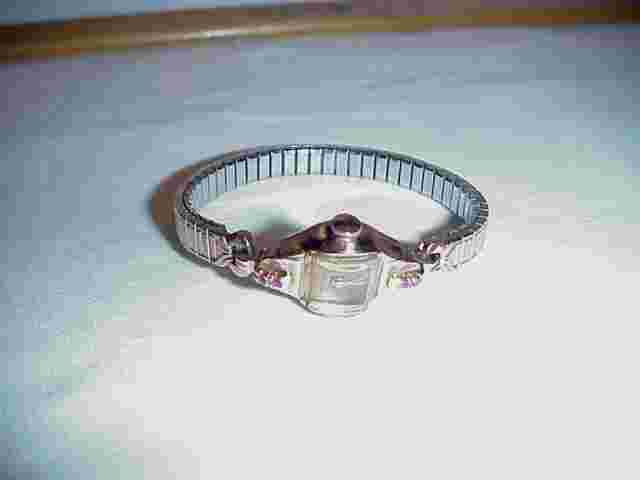 14K LADIES ROSE GOLD WRISTWATCH RUBIES BANNER 17 JEWEL