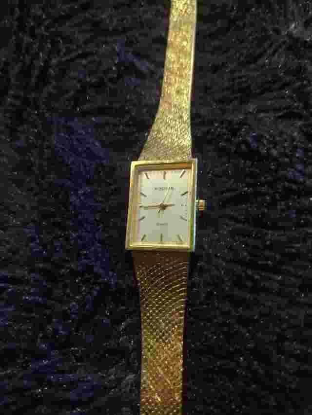 Windsor quartz gold band rectangle Women's watch