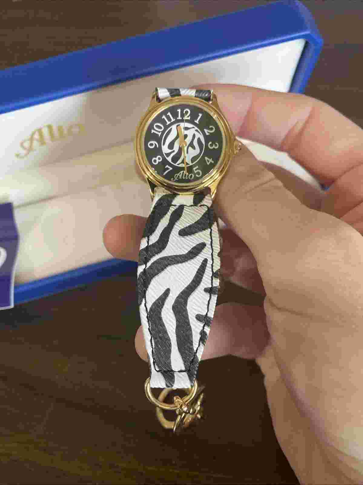 Alto Goldtone Zebra Printed Leather Women's Watch w/T-Clasp & Watch Case READ