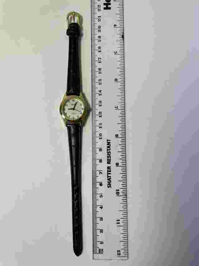 Reflex Quartz Women’s Watch Classic Working With Battery