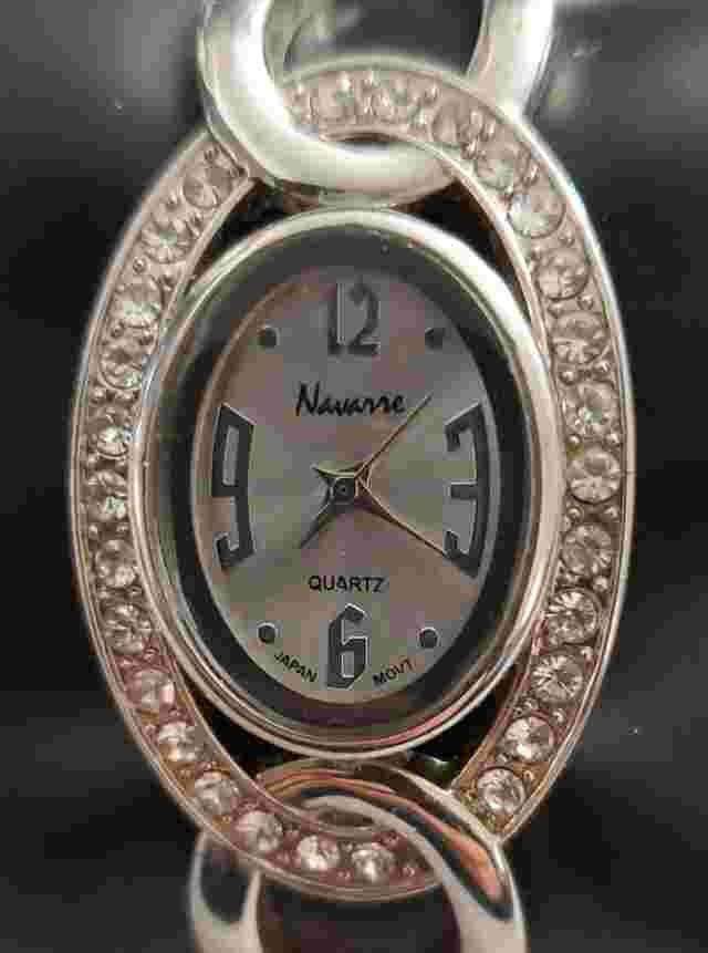 Navarre Watch  RHINESTONE ACCENTS Working Good