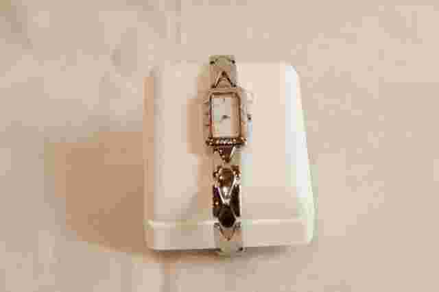 renoma PARIS women’s wristwatch new vintage working Battery powered