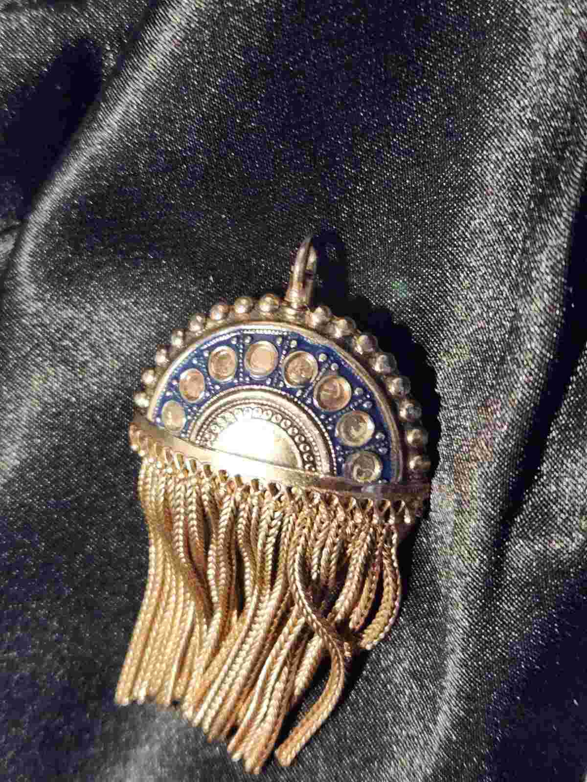 Art Deco period pendant watch Swiss made manual wind Banner vintage w/ gold sash