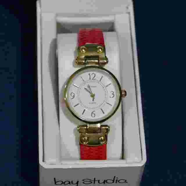 Ladies Bay Studio Quartz Analogue Wrist Watch ~ Red Band Gold Tone