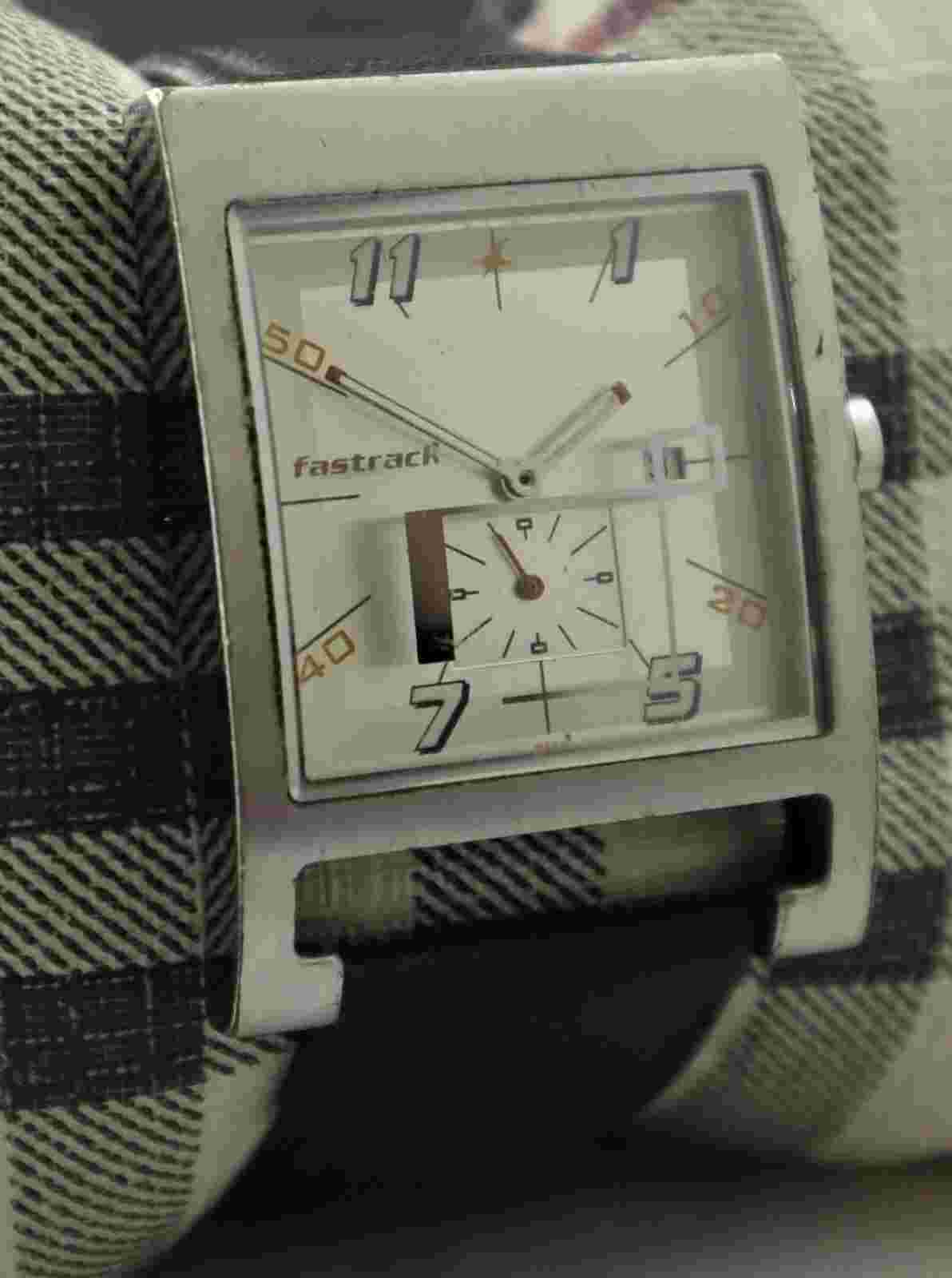 Casual Fastrack Men Sub-Second Silver Dial with Date Rectangle Case Quartz Watch