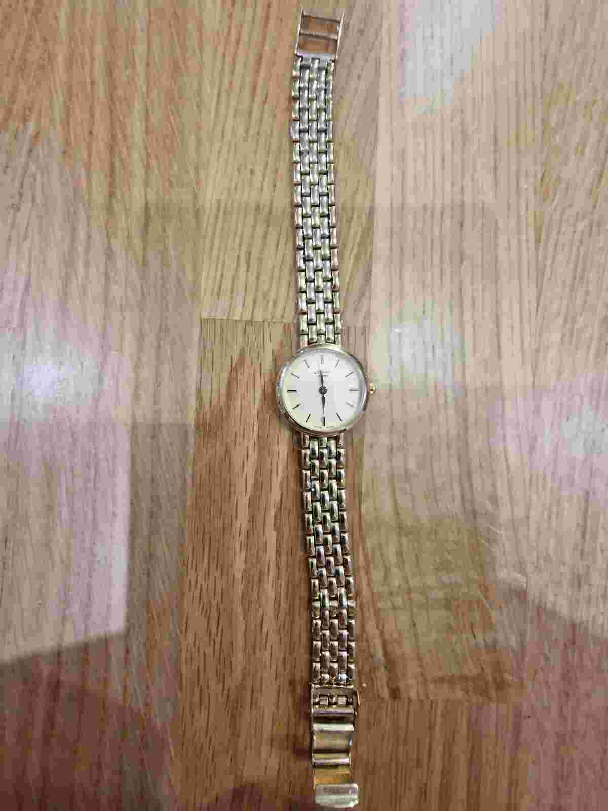 Ladies Rotary 9ct gold watch