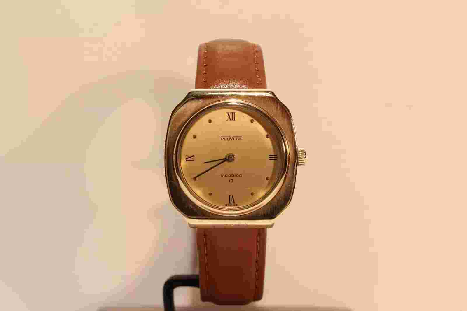 VINTAGE RARE BEAUTIFUL GOLD PLATED MECHANICAL MEN'S WATCH "PROVITA"17 JEWELS
