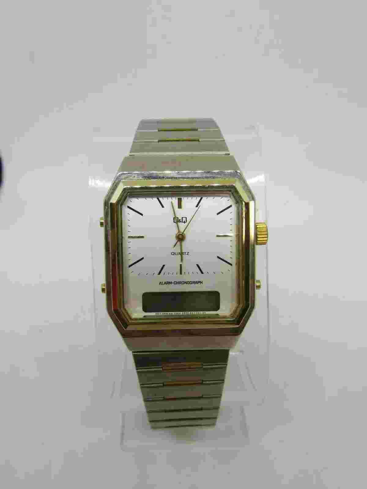 Q&Q Stainless Steel Quartz Watch