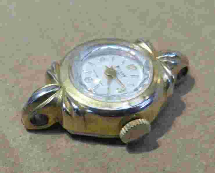 Vintage Wilson 17 Jewels Ladies Wristwatch (Spares/repairs)