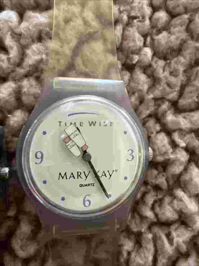 2 MARY KAY Watches Time Wise Bottle 2000 & Silver With Pink NOT TESTED