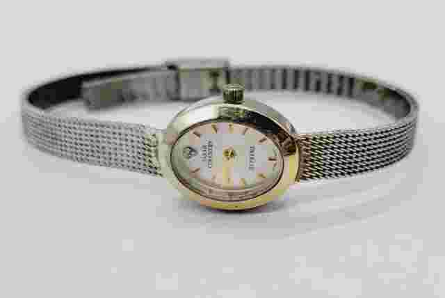 Sarah Coventry Supreme Women's Watch Jeweled Bezel LSS065 Silver tone