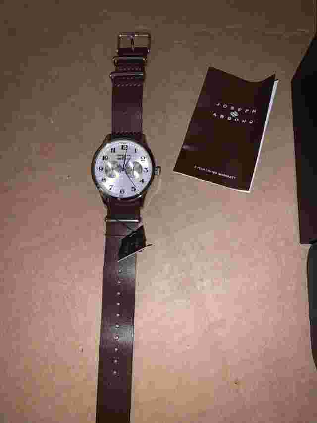 New In Box - JOSEPH ABBOUD Leather and Silver Field watch