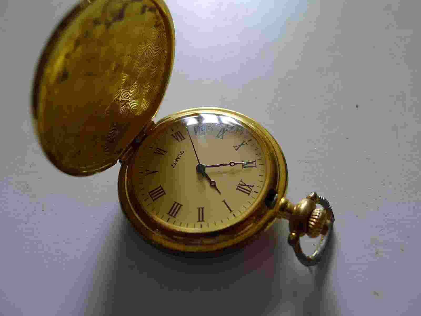 NEW. Gold Plated  Blue Motiff  Qtz  Unisex Hunter Pocket Watch...GWC.