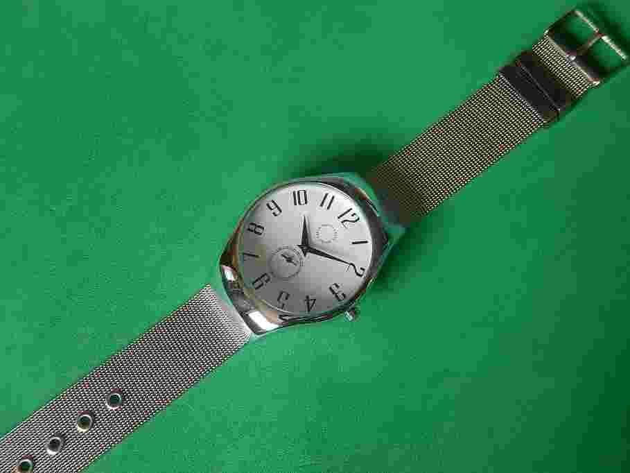 Large Watch With Modern Unisex Design On Milanese Steel Strap