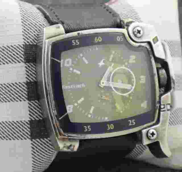 Casual Fastrack Men Sub-Second Gray Dial with Date Rectangle Case Quartz Watch