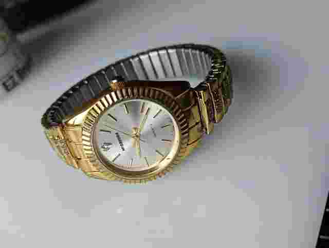 McGregor Women's LMG 167 Gold Tone Edged Bezel Watch Stretch Band