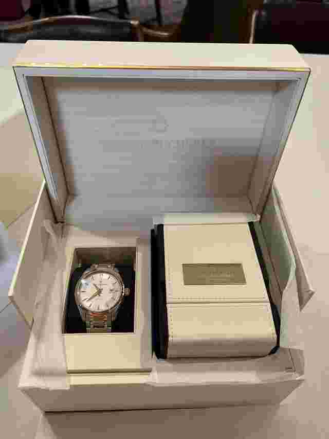 Carl F. Bucherer Manero Silver Men's Watch - 00.10915.07.13.21