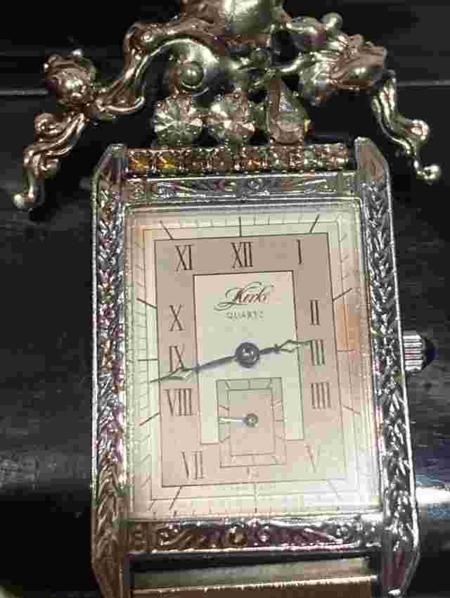 Vintage Kirks Folly Womens Fall Leaves And Diamonds Charms K44 Quartz Watch