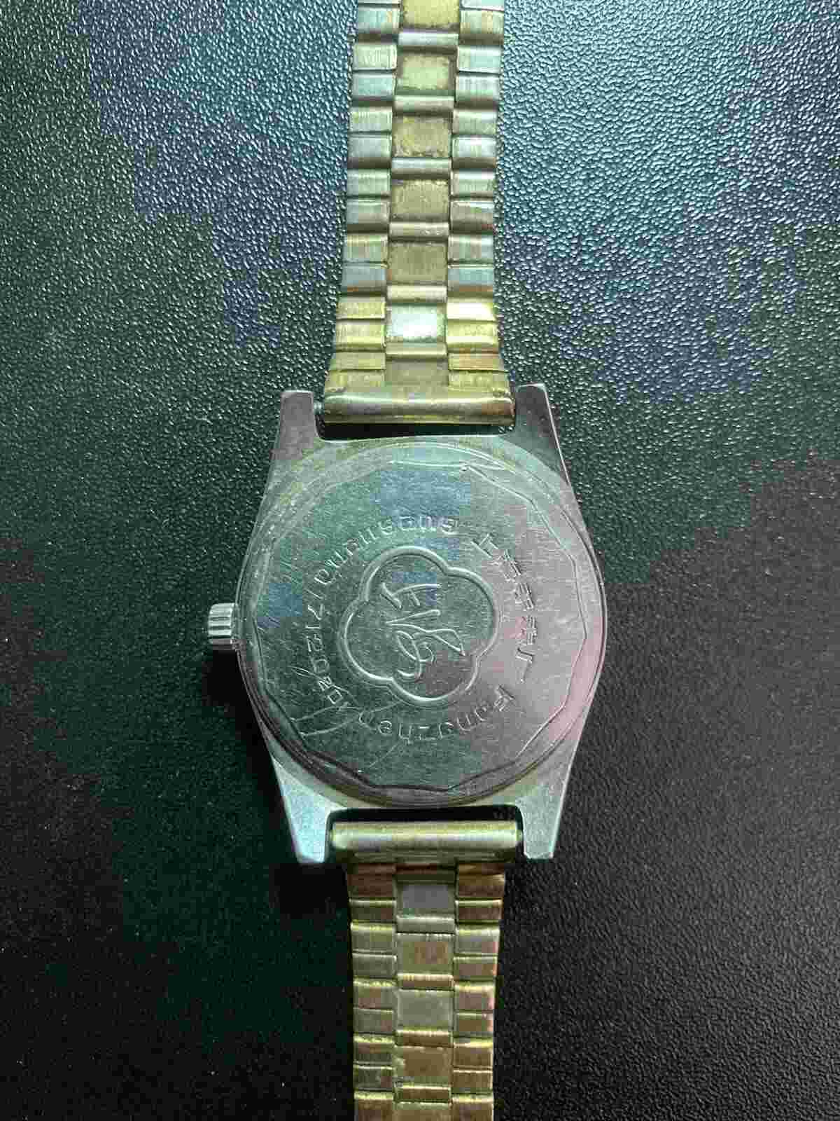 Vintage Shanghai 7120 201 19J Mechanical Manual Used Watch Still Working