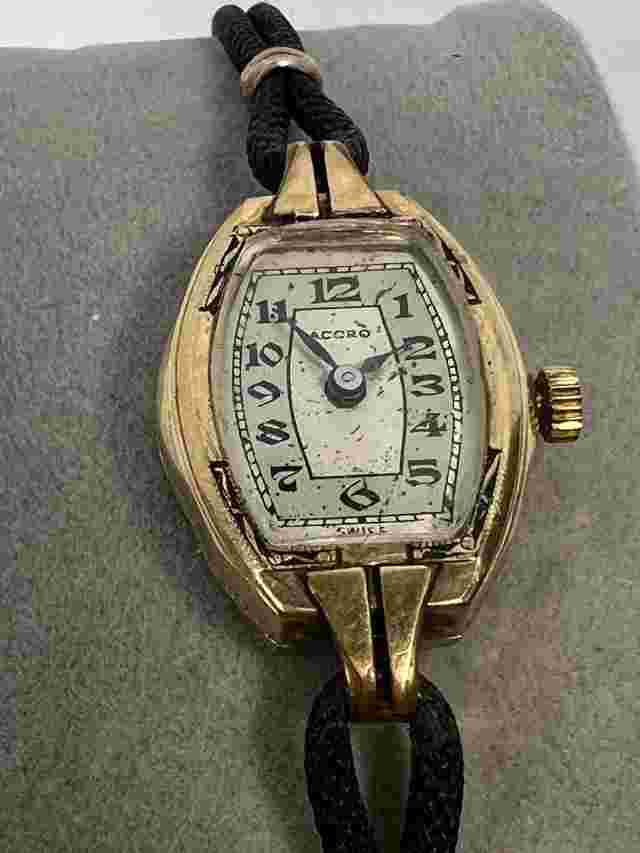Vintage Accro Ladies Gold Filled Watch w/17 Jewel Jules Jurgenson Movement-NICE!