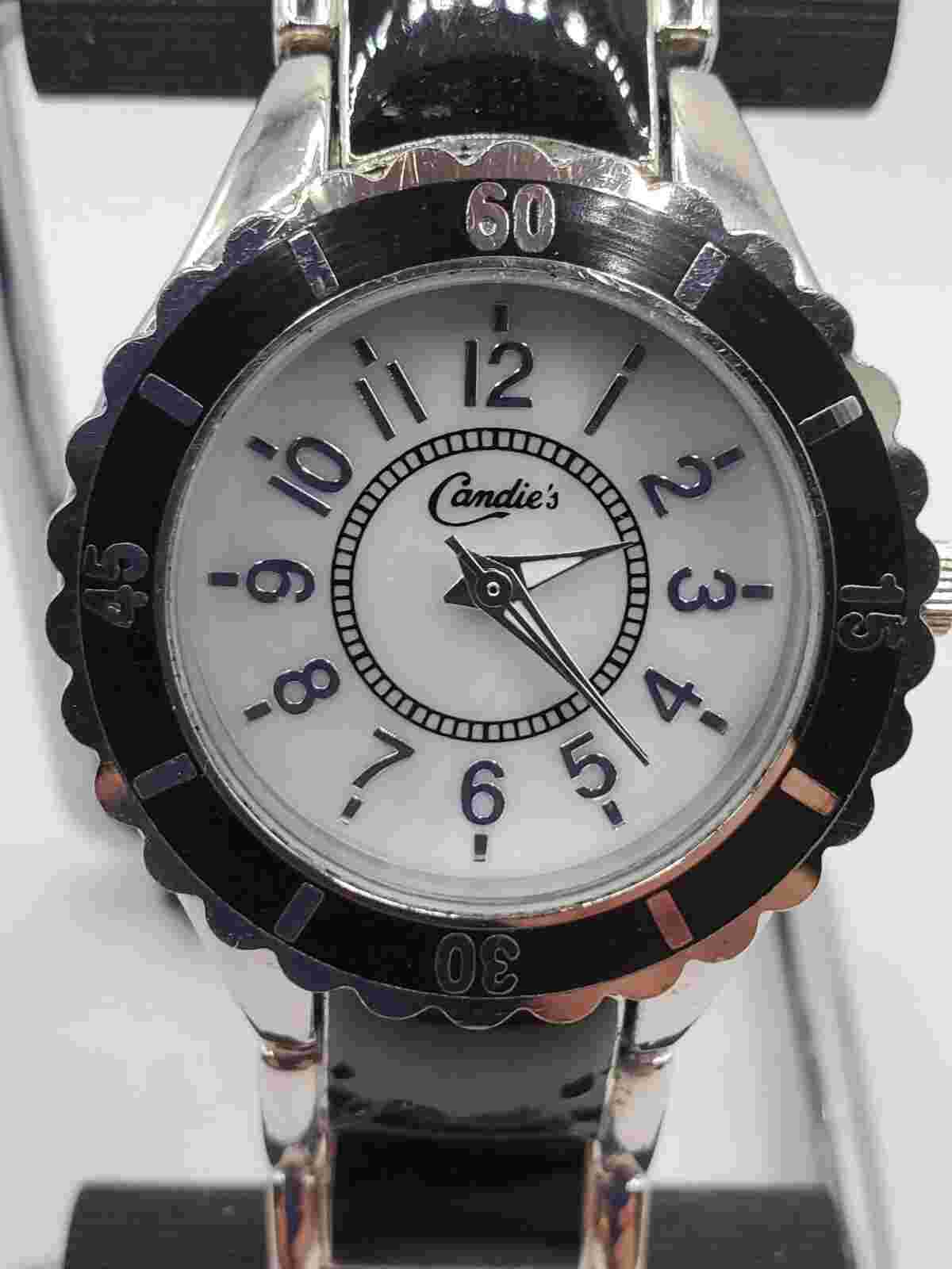Candies Ladies Fashion Quartz Watch 29mm Round Silver Tone Bracelet Band MOP